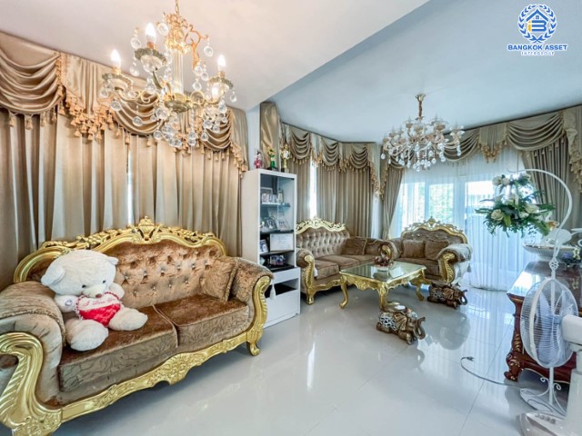 บ้านเดี่ยวมือสองย่านกรุงเทพฯ ม.เพอร์เฟคเพลส รัตนาธิเบศร์2 เนื้อที่กว้างขวางเกือบ 55 ตร.ว.  ฟังก์ชัน 3 ห้องนอน 3 ห้องน้ำ ที่จอดรถ 2 คัน บนทำเลแห่งการเดินทาง ใกล้รถไฟฟ้าสายสีม่วง "สถานีไทรม้า" และทางด่วน "งามวงศ์วาน"